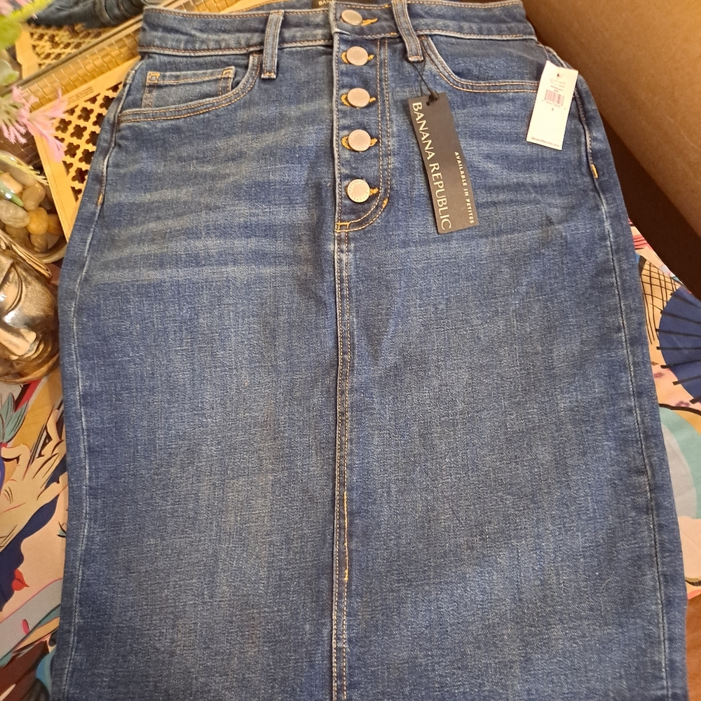NWT Banana Republic Denim Pencil Skirt